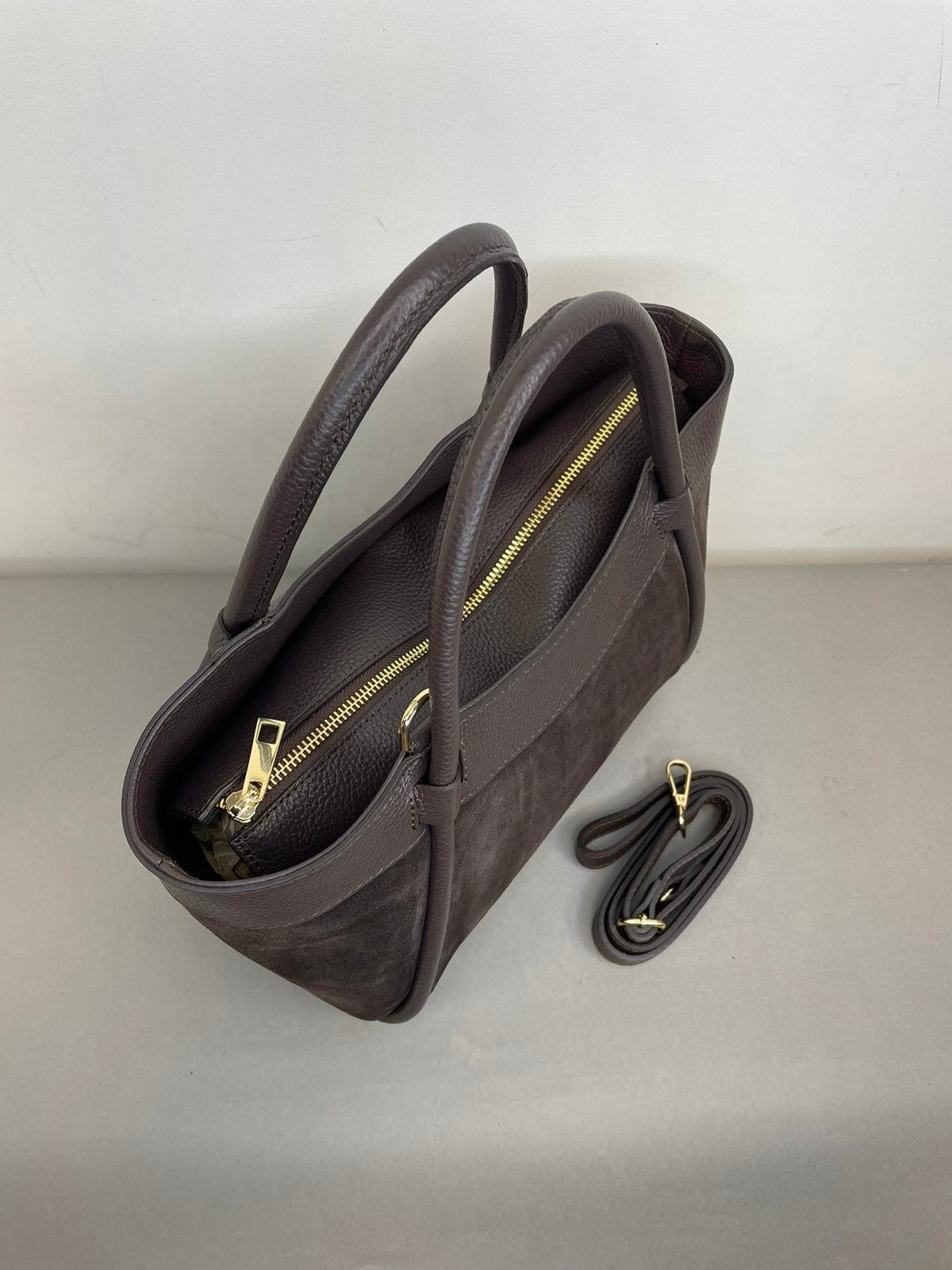 Natūralios odos moteriška rankinė