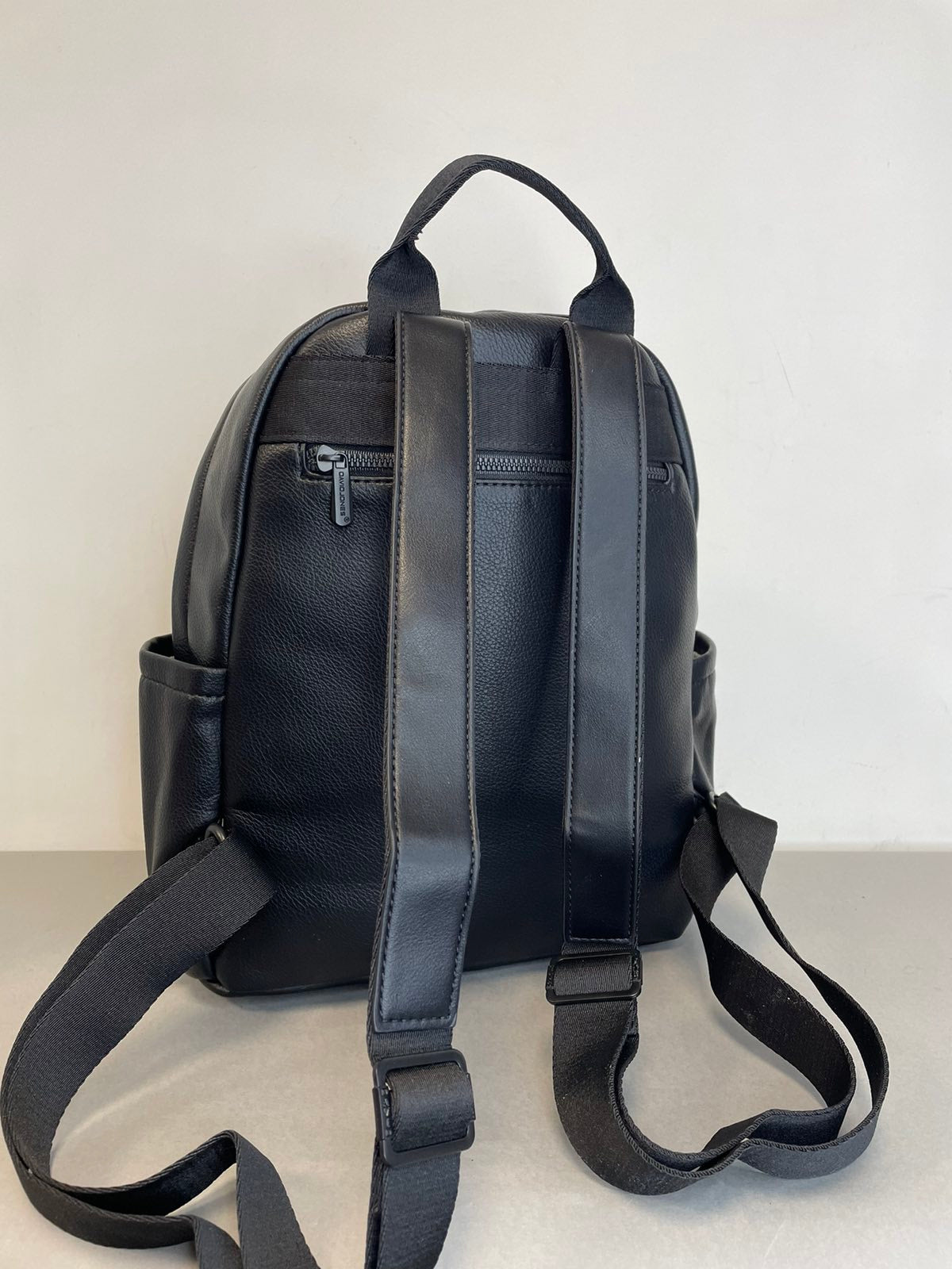 David Jones moteriška kuprinė