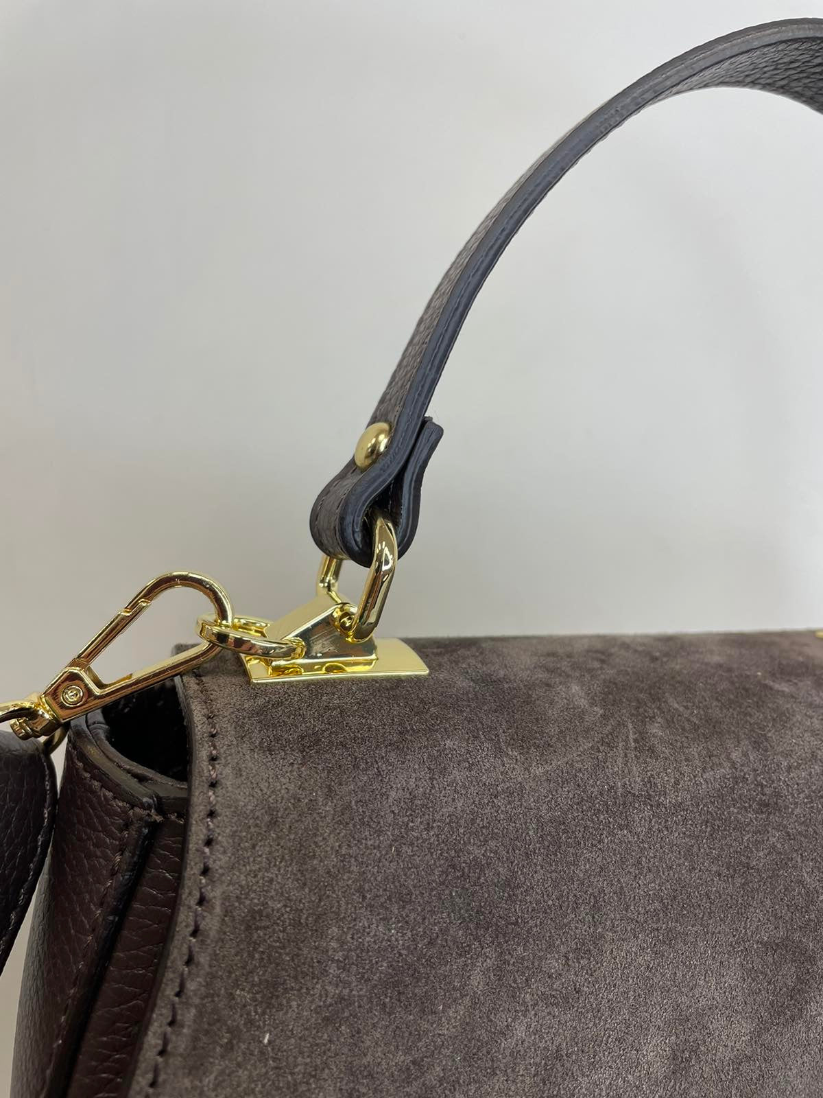 Natūralios odos rankinė per petį