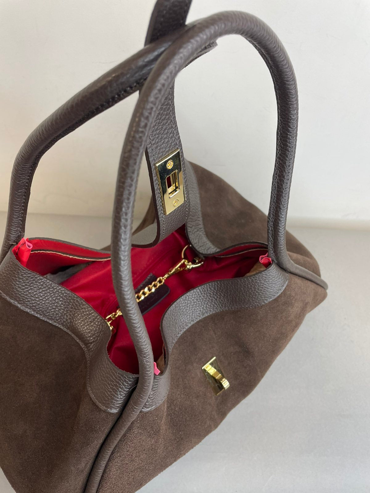 Stilinga natūralios odos rankinė