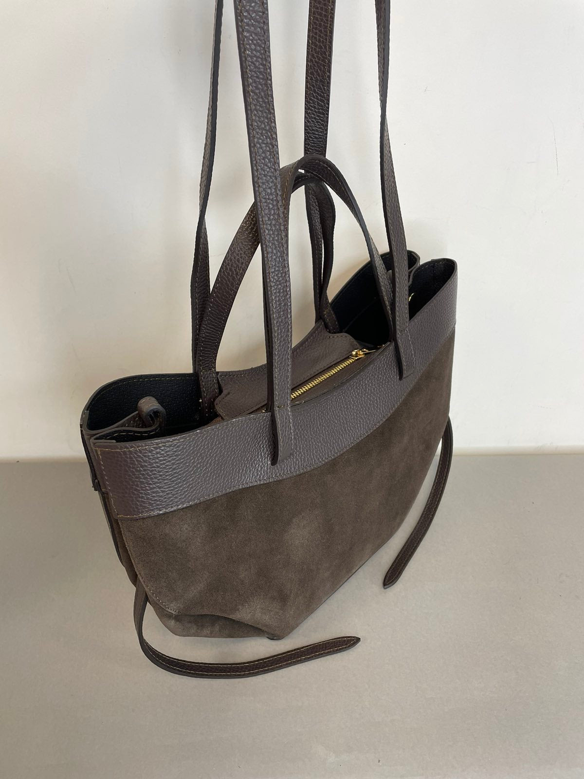 Stilinga ruda odinė moteriška rankinė