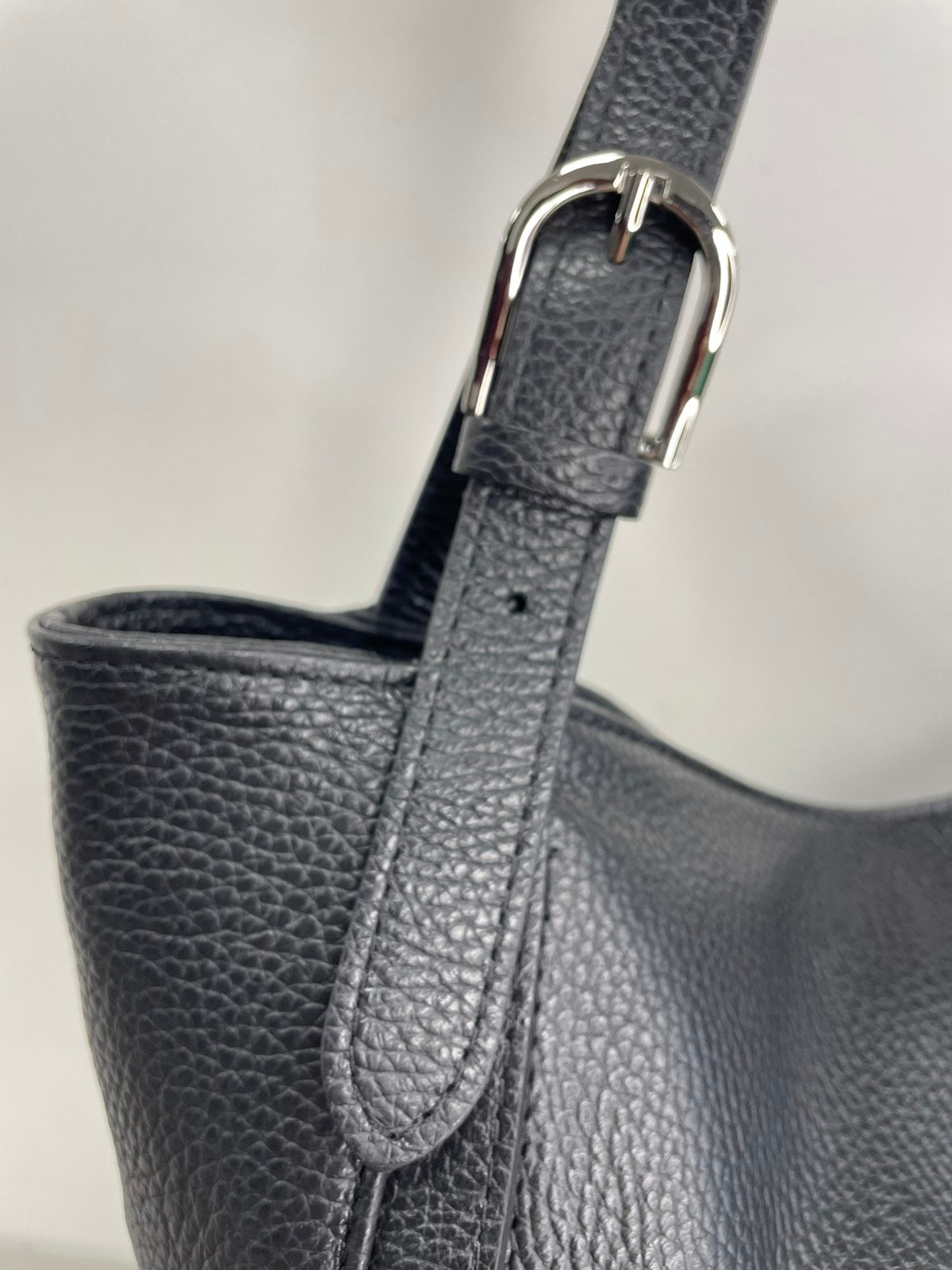 Vezze moteriška odinė rankinė