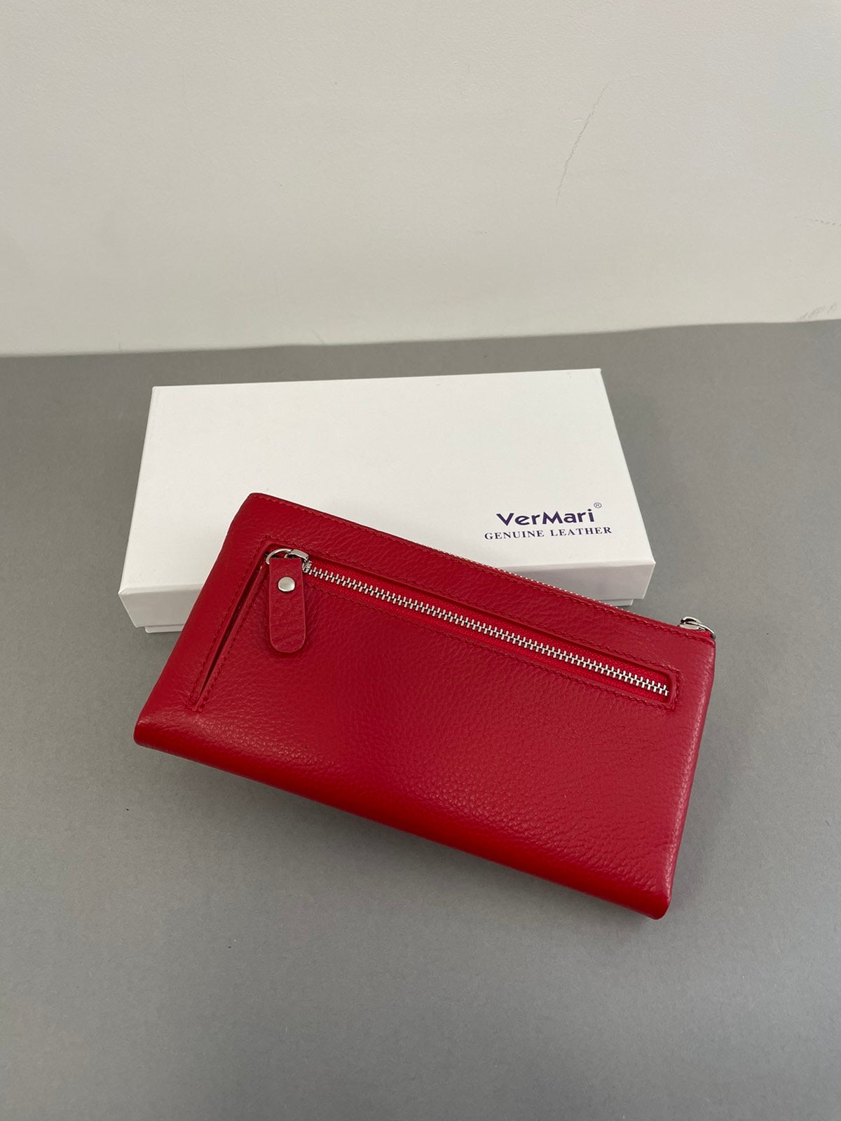 Raudona moteriška odinė piniginė VerMari