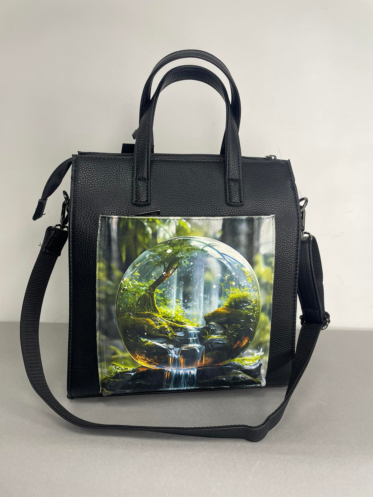 Moteriška kuprinė-rankinė