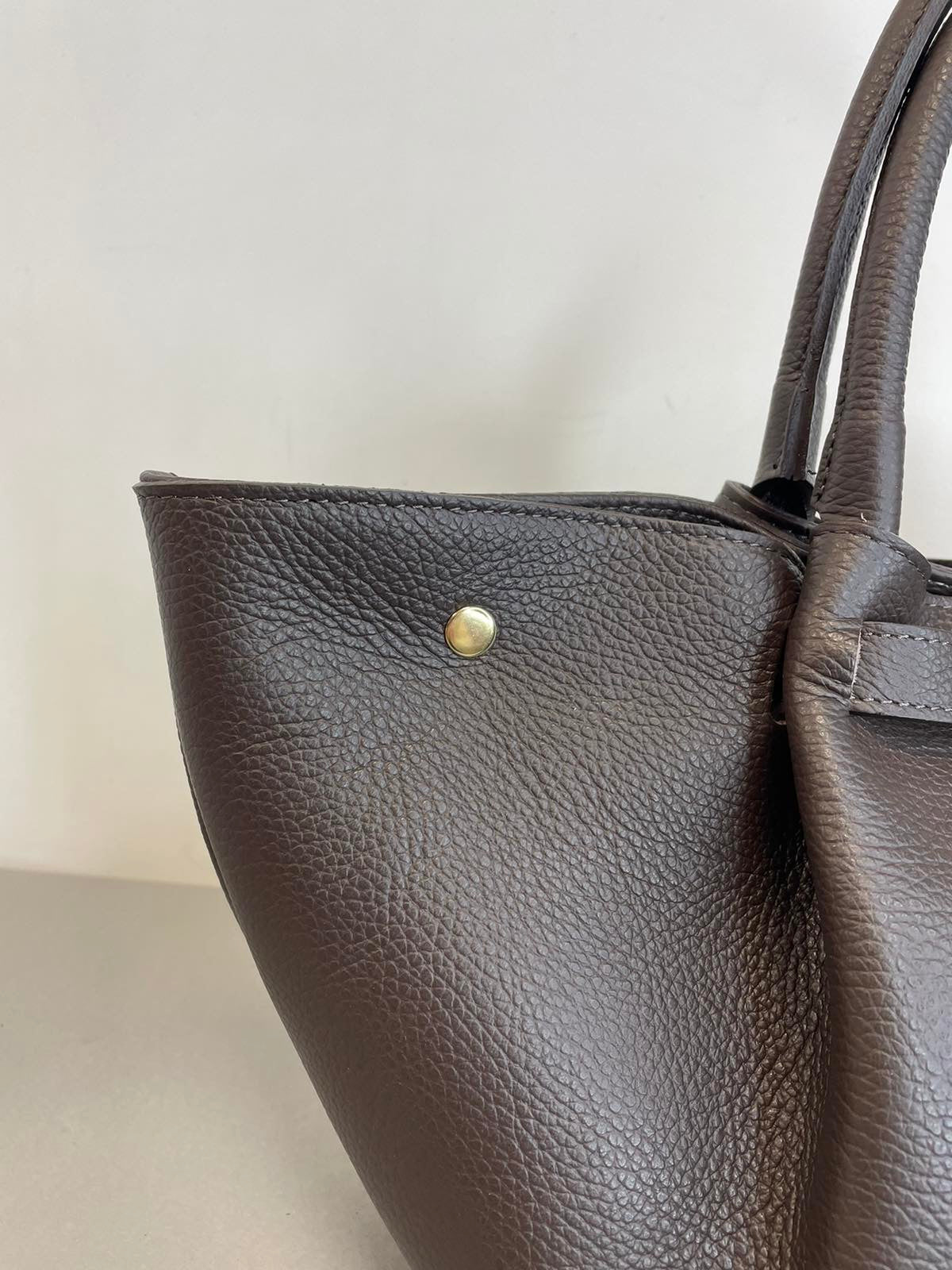 Ruda natūralios odos moteriška rankinė