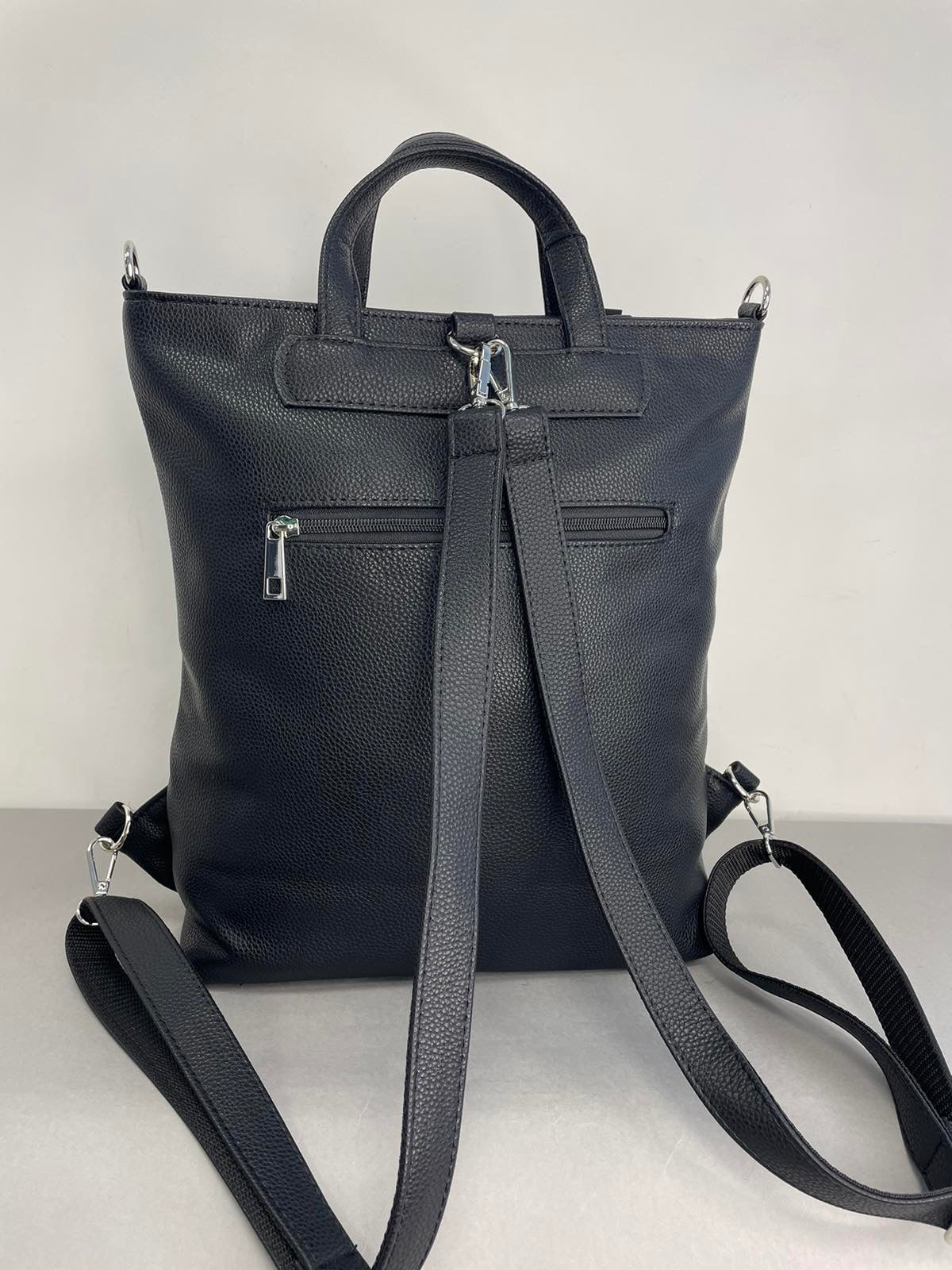 Moteriška kuprinė su paveikslėliu