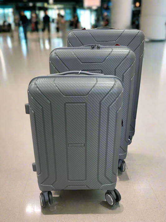 Plastikiniai kelioniniai lagaminai