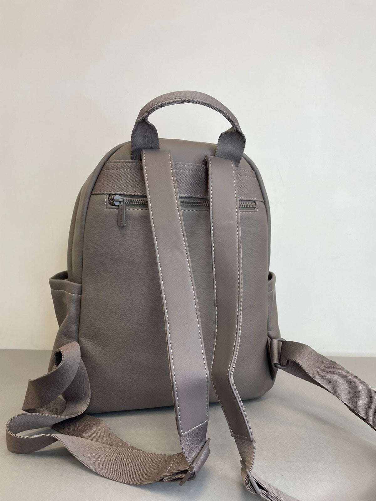 Moteriška kuprinė David Jones