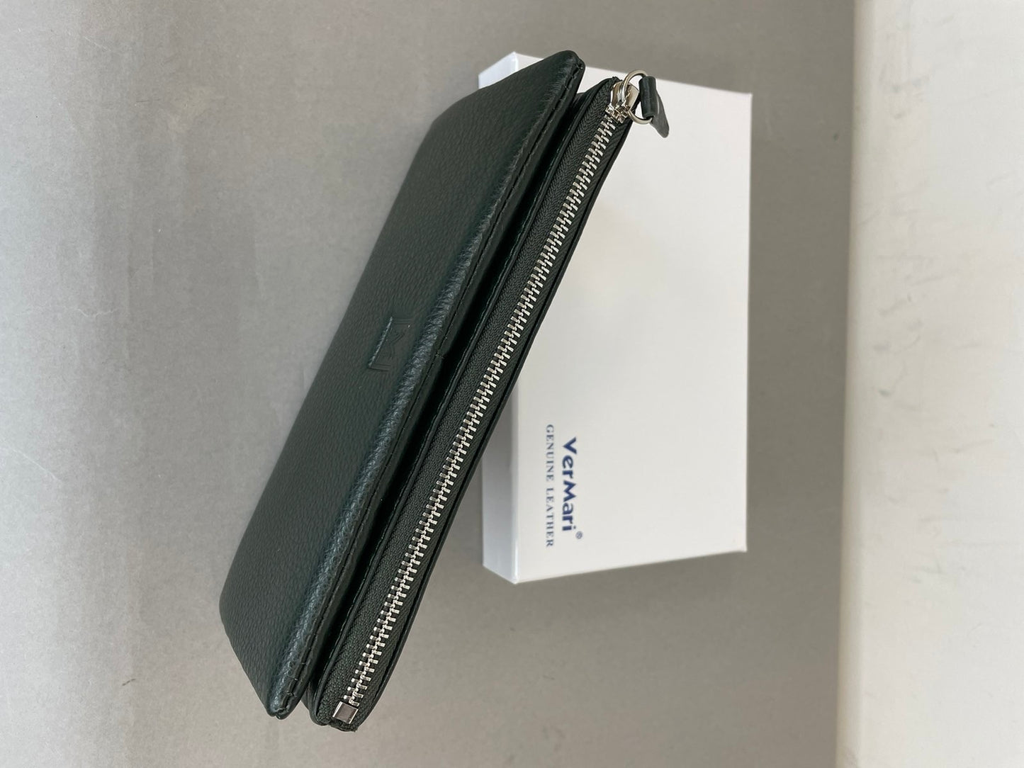 Tamsiai žalia VerMari moteriška piniginė